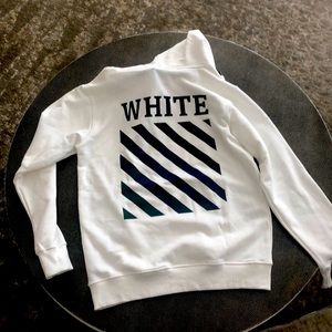 Off White brand sweatshirt (M)